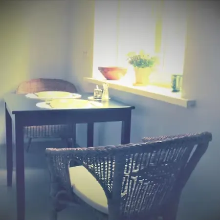 Apartment Cozy Near The Airport